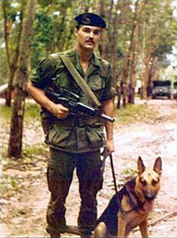 Robert Hartsock and Duke. Courtesy Vietnam Veterans Memorial Fund